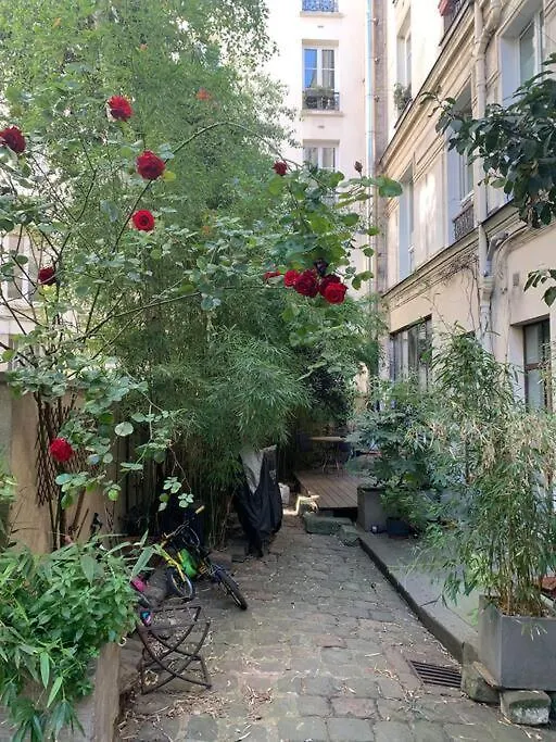 דירות Warm And Cosy Loft In Paris With A Private Outdoor